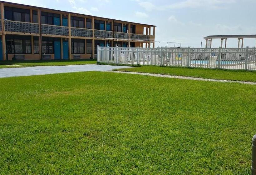 فندق على الطريق Buccaneer Inn