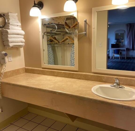 فندق على الطريق Buccaneer Inn