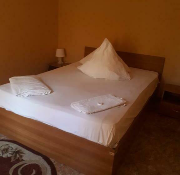 Мотель Complex Turistic Paralela'45