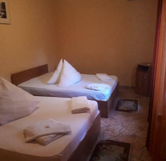 Мотель Complex Turistic Paralela'45