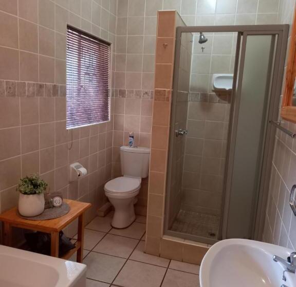 膳宿费 Acacia Gastehuis