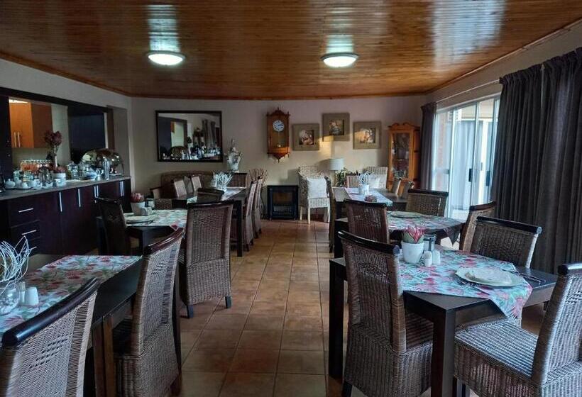 膳宿费 Acacia Gastehuis