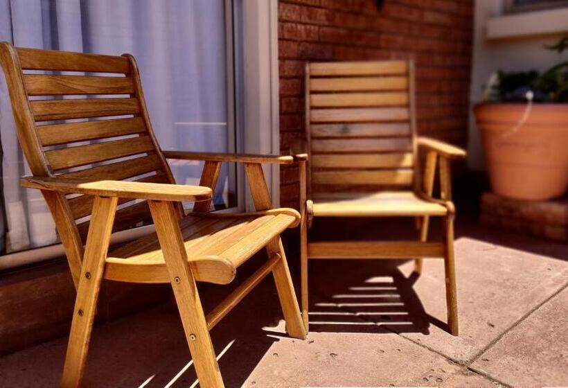 膳宿费 Acacia Gastehuis