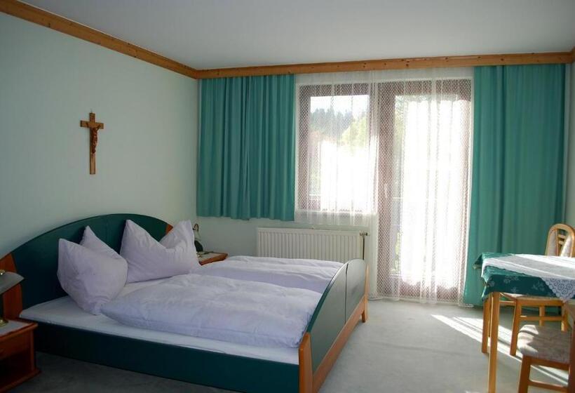 بنسيون Angerhof