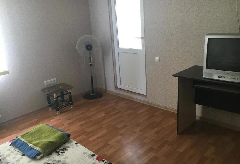 פנסיון Apartment On Mira Avenue