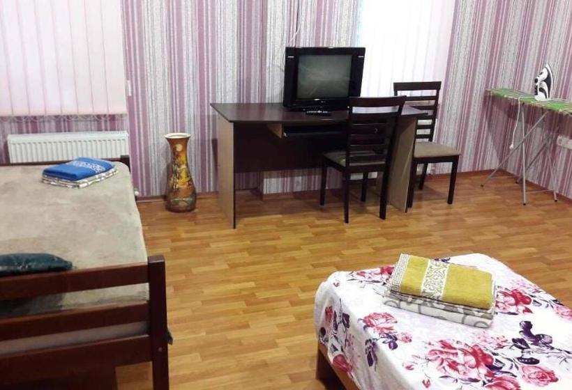 פנסיון Apartment On Mira Avenue