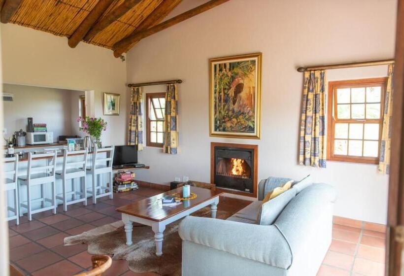 ペンション Bushmanspad Estate