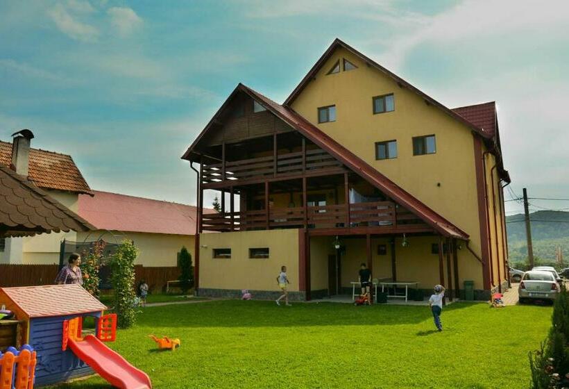 פנסיון Casa Leu