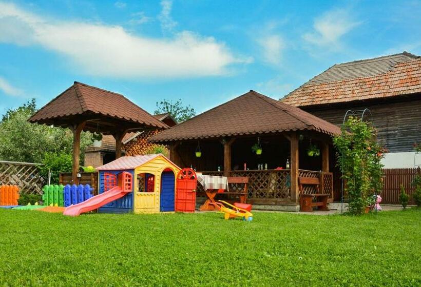 פנסיון Casa Leu