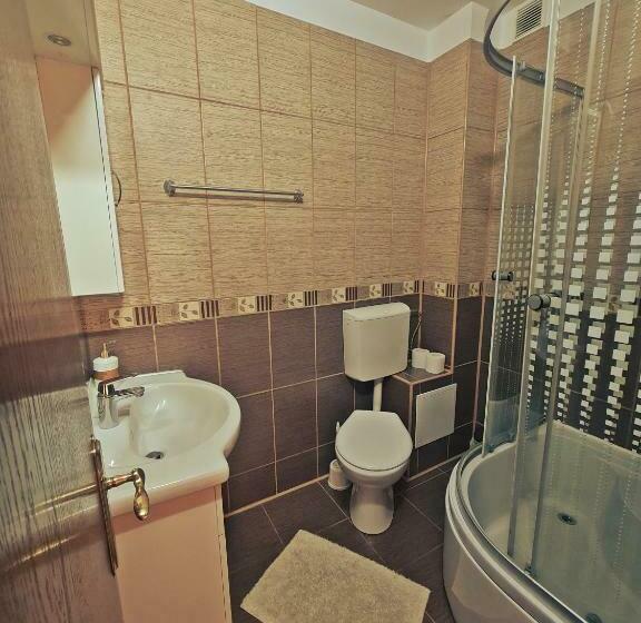 פנסיון Casa Leu