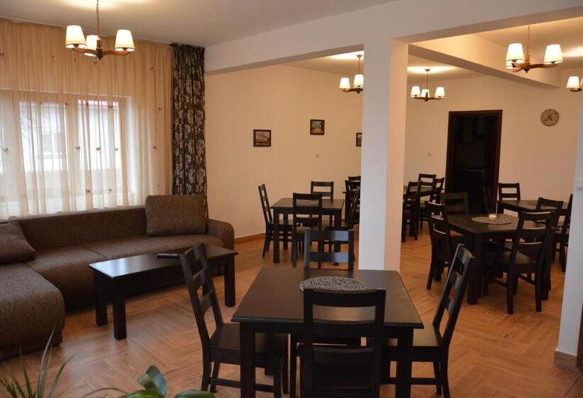 פנסיון Casa Leu