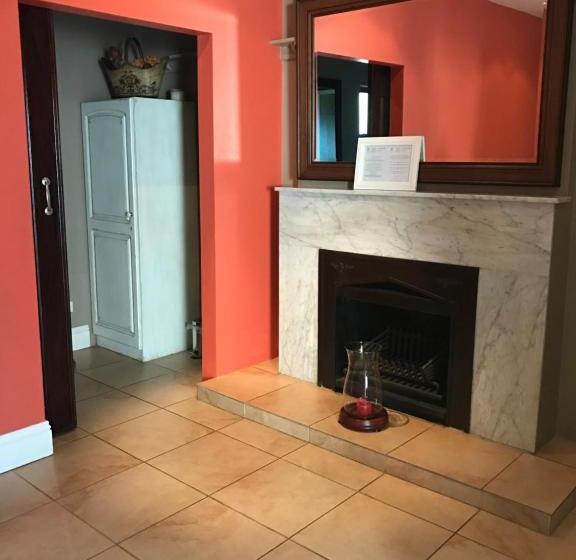 Пансион De Charmoy Estate