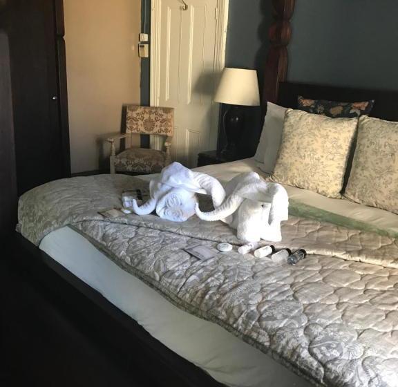 Пансион De Charmoy Estate