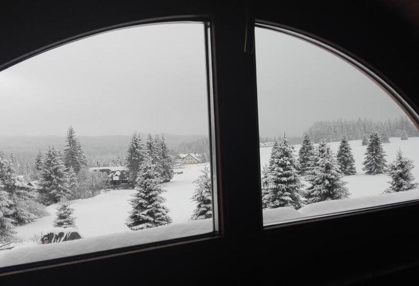 پانسیون Ea Horský Hotel Hájenka