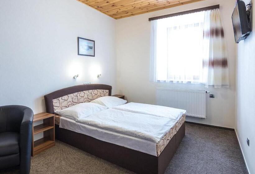 پانسیون Ea Horský Hotel Hájenka