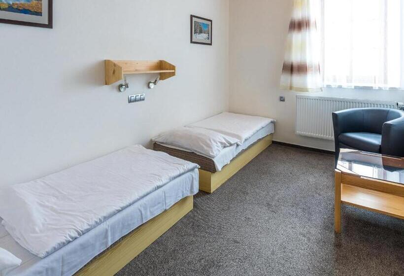 بنسيون Ea Horský Hotel Hájenka