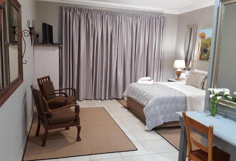 פנסיון Forest Hill Country Lodge