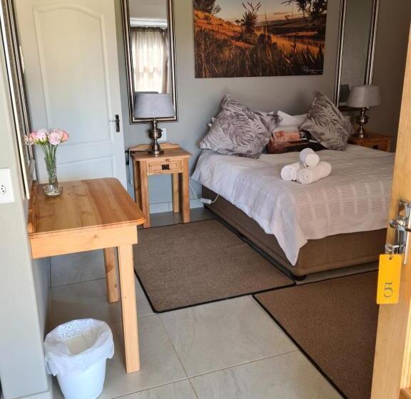 פנסיון Forest Hill Country Lodge