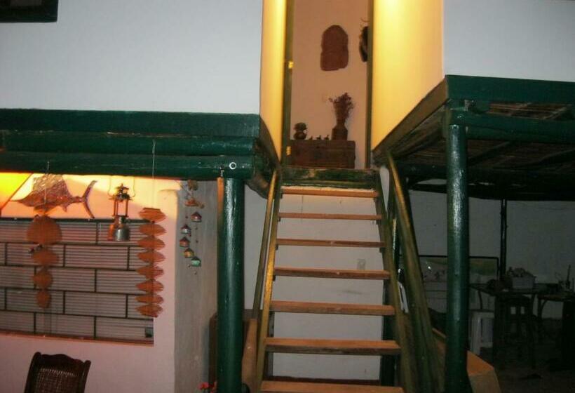 بنسيون Hostal Bugambil