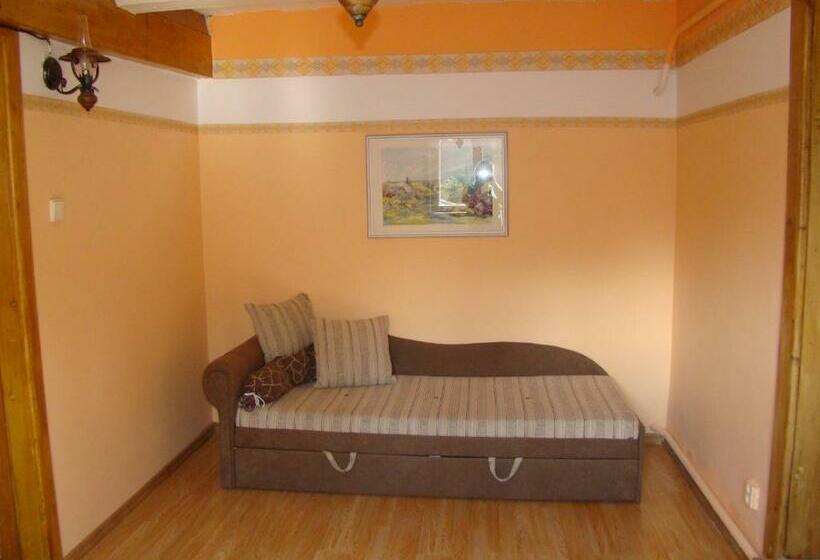 פנסיון Kamélie