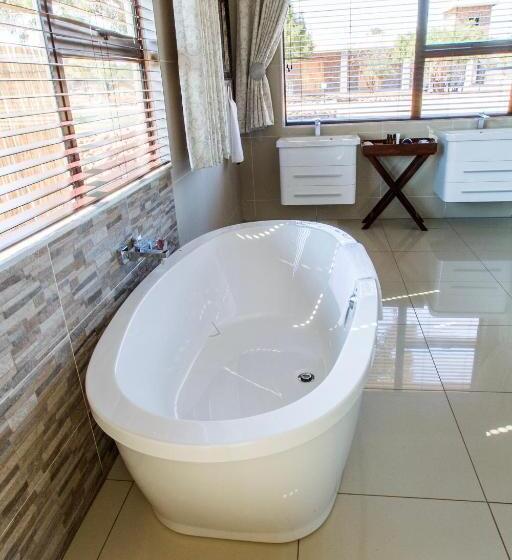 Пансион Kareespruit Game Ranch & Guest House