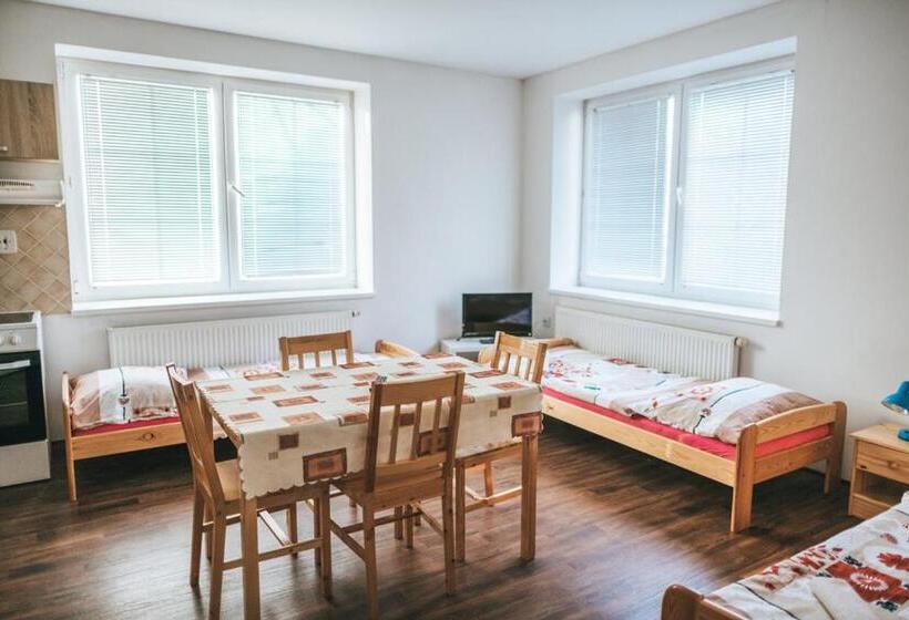 بنسيون Klub U Námořníka