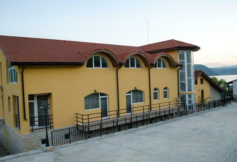 Пансион Mai Danube