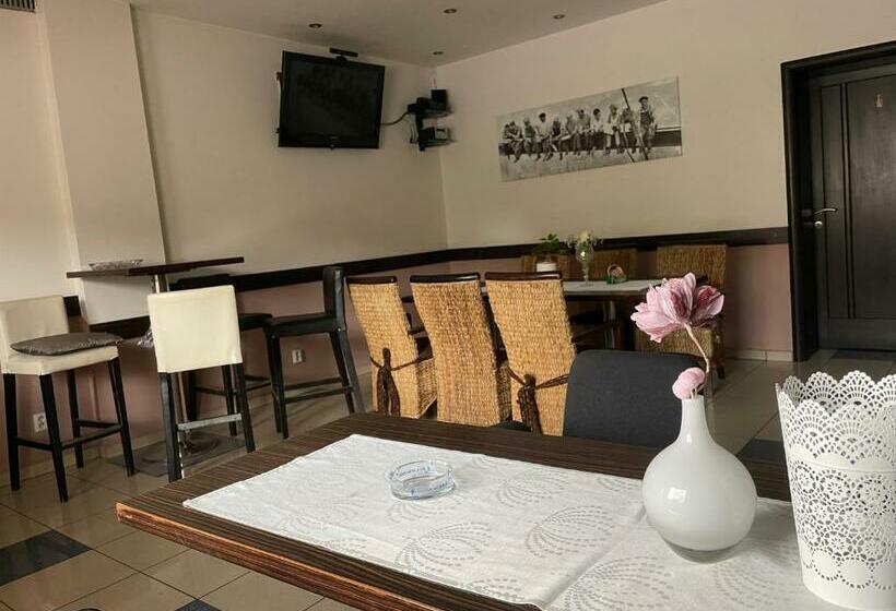 פנסיון Penzion Hm