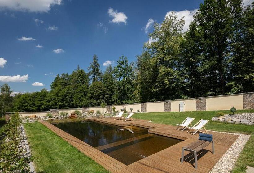 膳宿费 Penzion Na Kraji Lesa