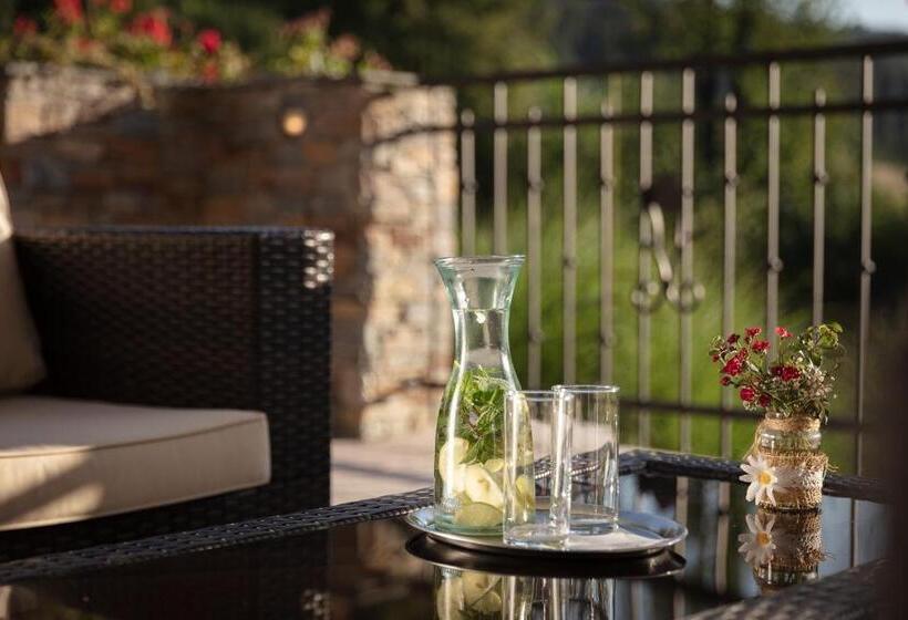 膳宿费 Penzion Na Kraji Lesa