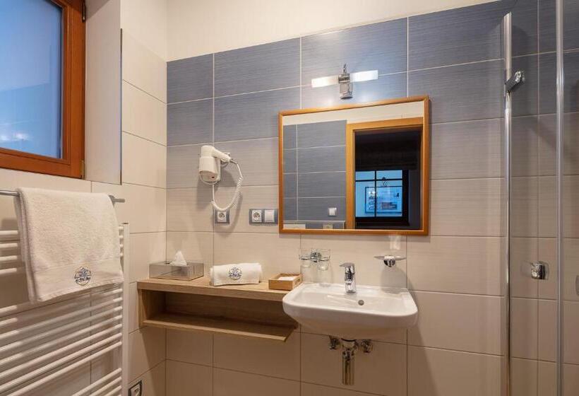 膳宿费 Penzion Na Kraji Lesa