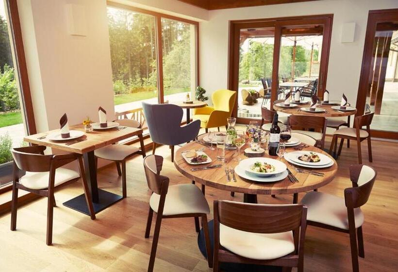 膳宿费 Penzion Na Kraji Lesa