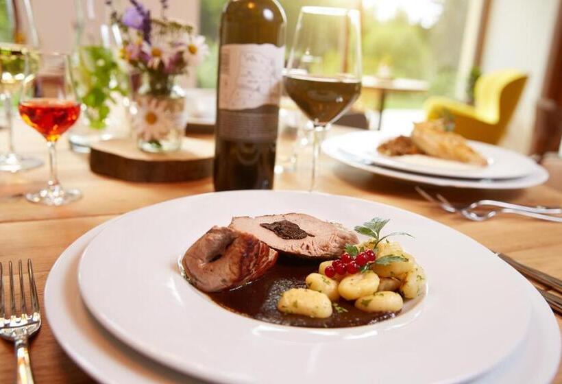 膳宿费 Penzion Na Kraji Lesa