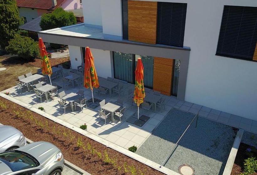 ペンション Penzion Zahradní