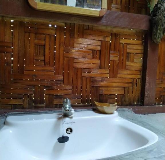 بنسيون Rattana Bungalow Koh Chang