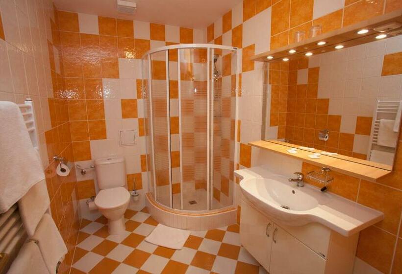 פנסיון Za Vodou