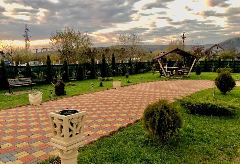 Pensiunea Casa Albă