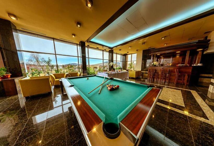 אתר נופש Apollo Wellness Club