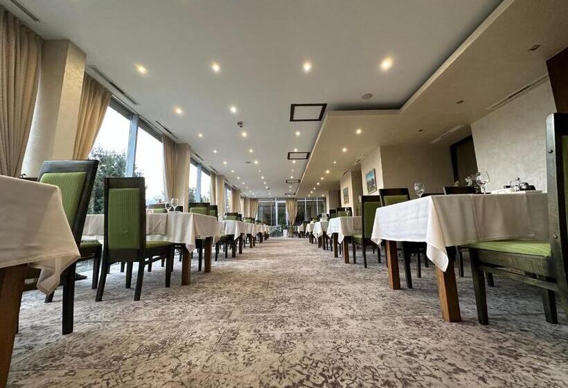 리조트 Apollo Wellness Club