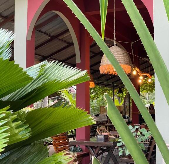 리조트 Mythai Guesthouse