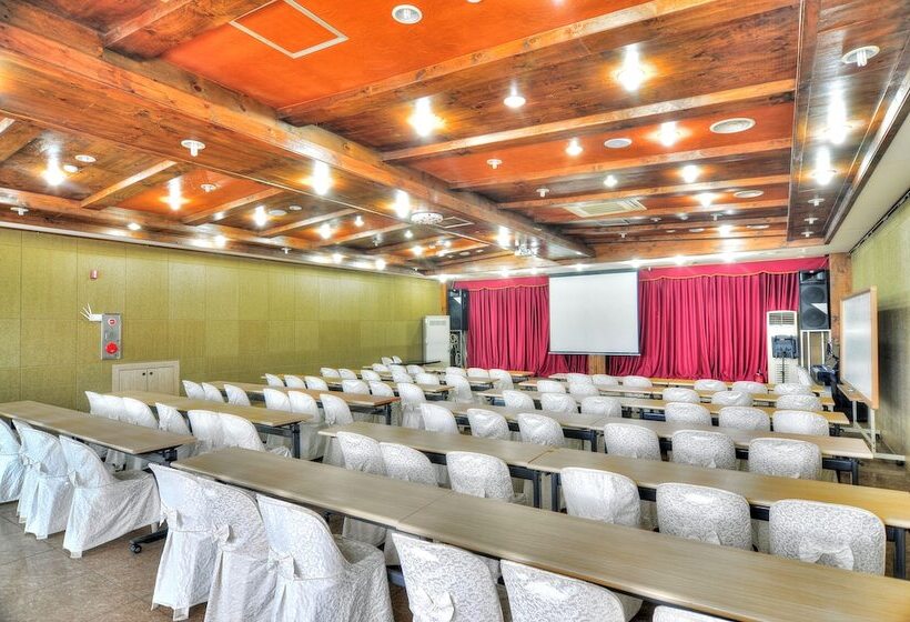 منتجع Sungbochon Youth Hostel   Hostel