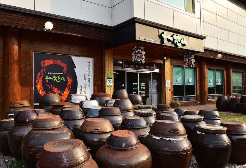 منتجع Sungbochon Youth Hostel   Hostel