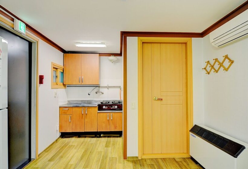 リゾートホテル Sungbochon Youth Hostel   Hostel