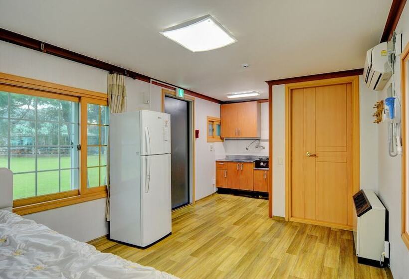 منتجع Sungbochon Youth Hostel   Hostel