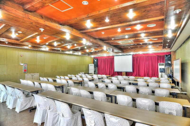 リゾートホテル Sungbochon Youth Hostel   Hostel