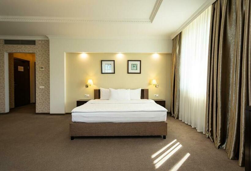 Riverside  Restaurant, Hotel, Beach