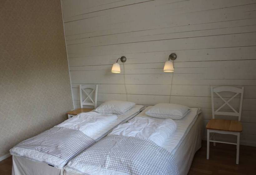 Perssons I Backens Pensionat  Sjötorps Vandrarhem & Rum