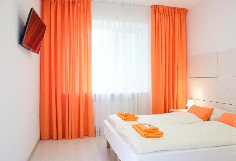 فندق صغير Black Cube