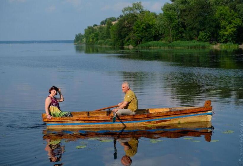 فندق صغير Black Cube