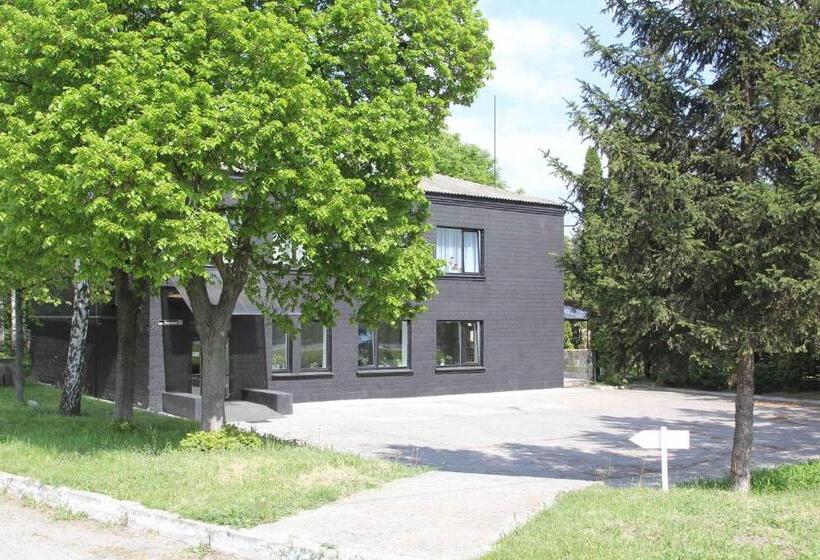 فندق صغير Black Cube